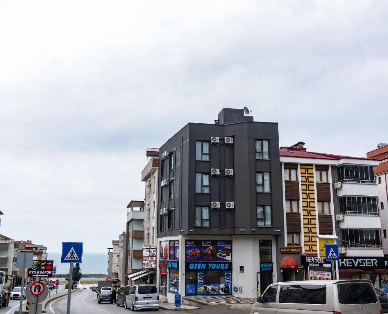 Qzen Suit Apart Otel Trabzon 0*,